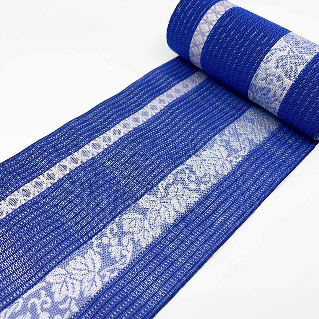 井上絹織さんの網戸（みたいに透ける）帯　ブルー×葡萄唐草